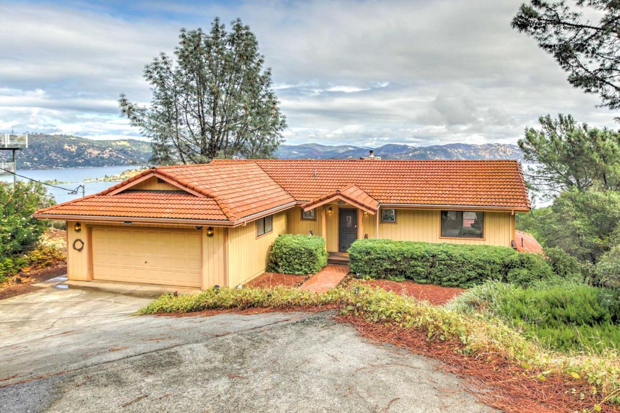 Spacious Kelseyville Home With Large Lakefront Deck! Екстериор снимка