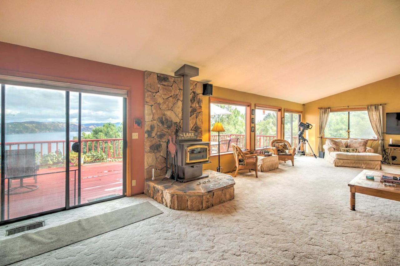 Spacious Kelseyville Home With Large Lakefront Deck! Екстериор снимка